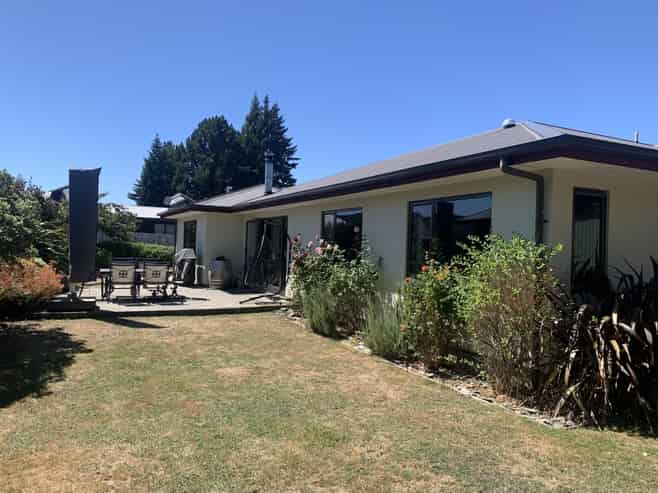 8 Alpha Close, Wanaka