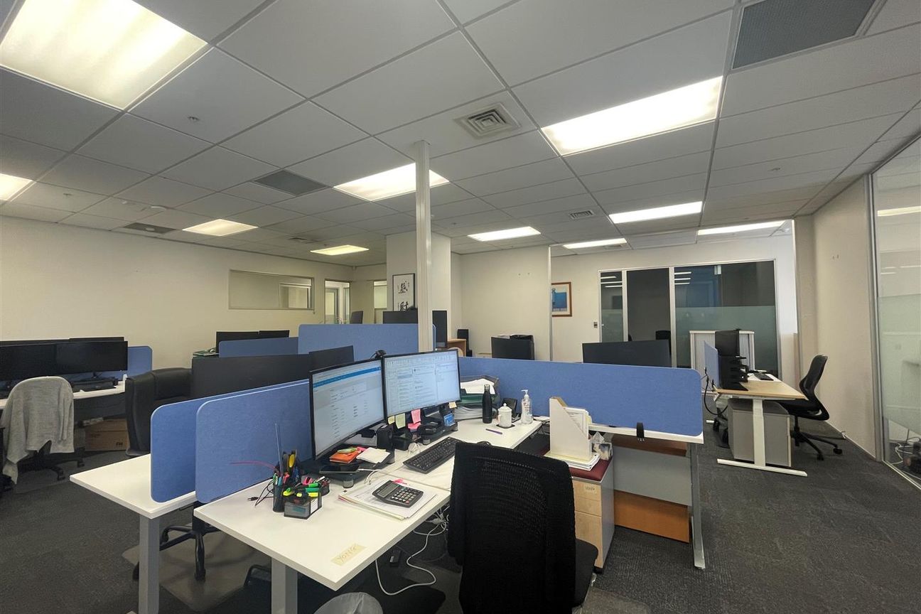 Premium Takapuna Ground Floor Office - Meer