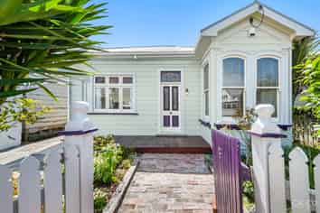 15 Emerson Street, Petone