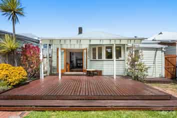 15 Emerson Street, Petone