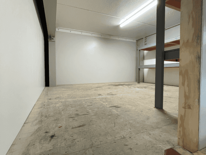 High Stud Warehouse in Central Mount