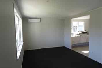 69 Meadowbank Crescent, Fordlands