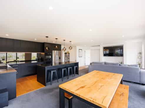 196 Pacific Drive, Fitzherbert