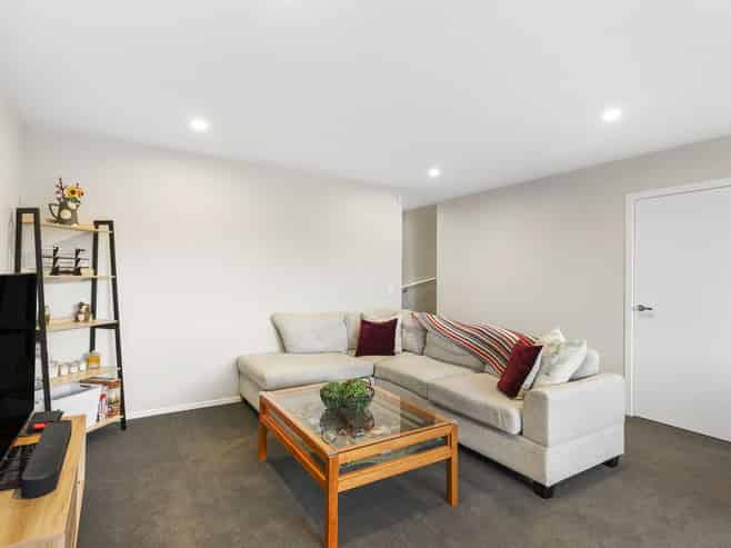 6/41 Main Road, Wainuiomata