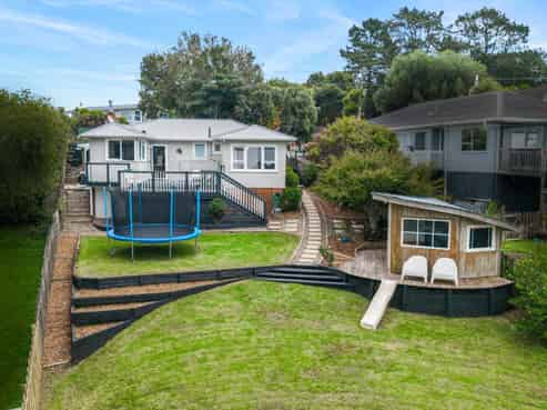 265 Sturges Road, Henderson