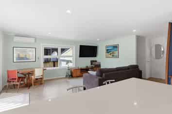 17A Waiwera Road, Waiwera