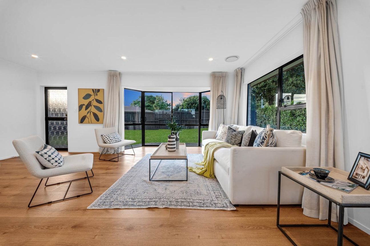 MODERN FREEHOLD & SINGLE LEVEL HOME - Widok 4