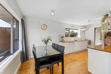 17 Woodend Road, Woodend