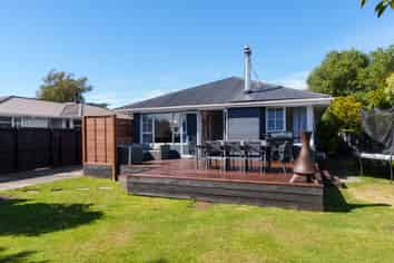 17 Woodend Road, Woodend