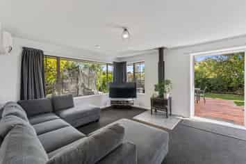 17 Woodend Road, Woodend