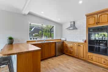 60 Hammond Avenue, Hatfields Beach