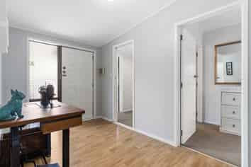 60 Hammond Avenue, Hatfields Beach