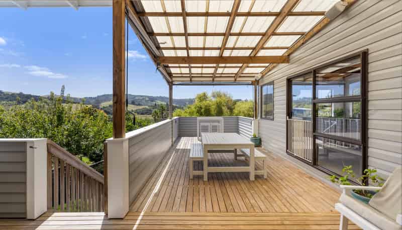 60 Hammond Avenue, Hatfields Beach