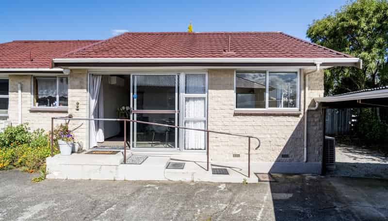 18F Gordon Road, Mosgiel