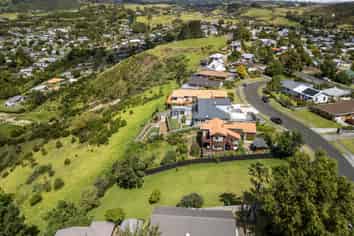 24 Philomel Crest, Welcome Bay