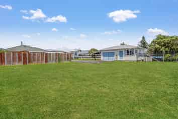 89 Parker Avenue, Levin