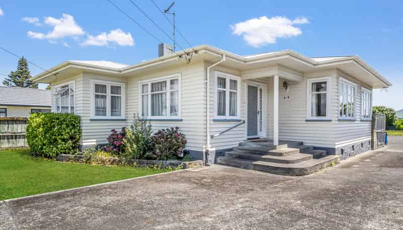 89 Parker Avenue, Levin