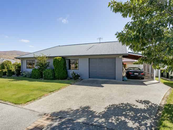 13 Matthews Crescent, Cromwell