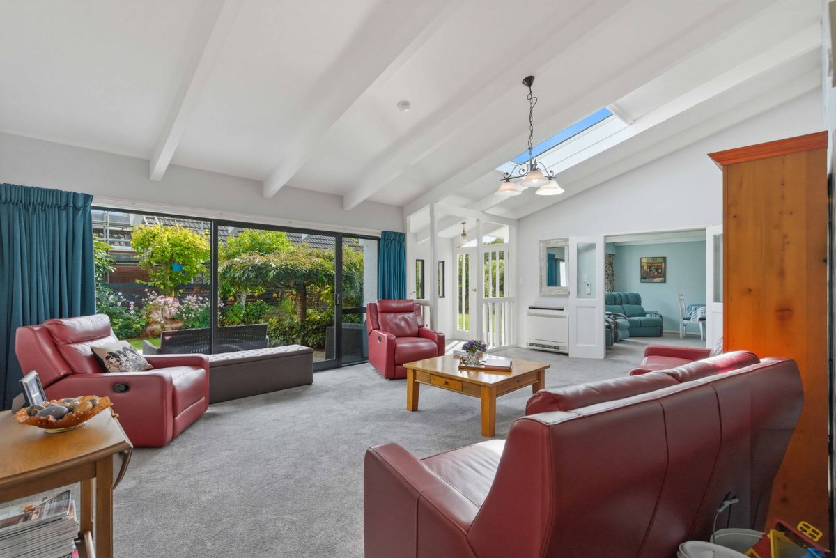 RENOVATION ALL DONE - IN THE ZONE, Rosedale