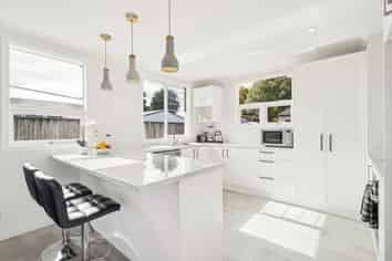 34 Corlett Street, Utuhina