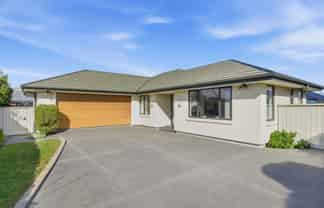 22 Mollymawk Place, Woolston