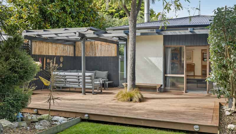 594 Harewood Road, Harewood