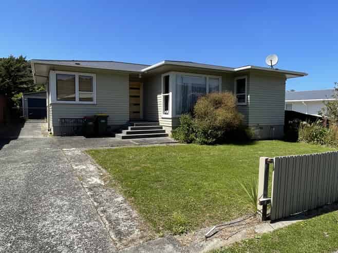 40 Momona Street, Wainuiomata