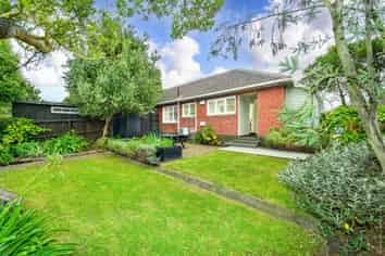 12 Kitchener Place, Opawa