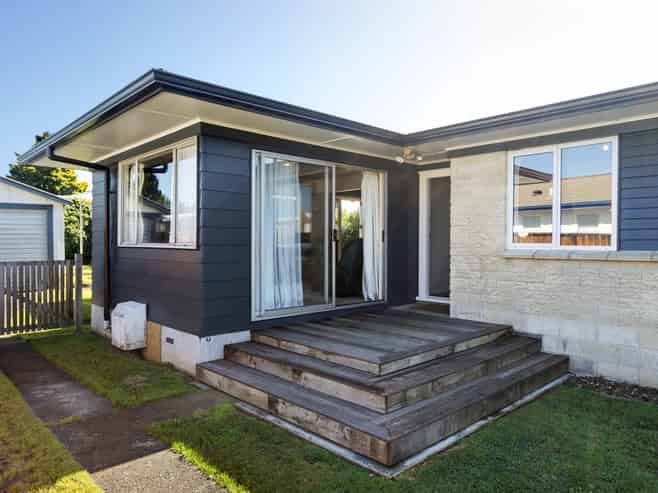 276 Sandwich Road, Saint Andrews