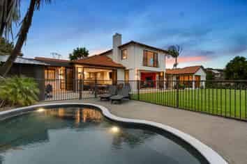 556 Redoubt Road, Flat Bush