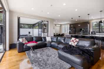 556 Redoubt Road, Flat Bush