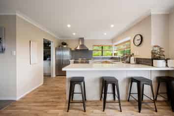 1034b River Road, Queenwood