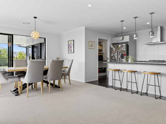 11 Tuhua Close, Wharewaka