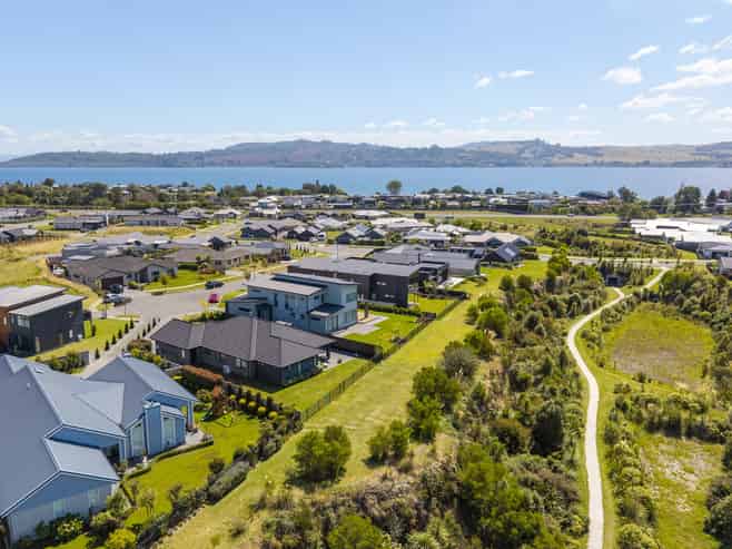 11 Tuhua Close, Wharewaka