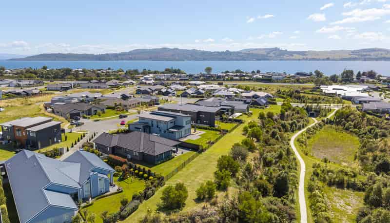 11 Tuhua Close, Wharewaka