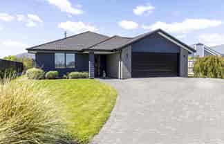 11 Tuhua Close, Wharewaka