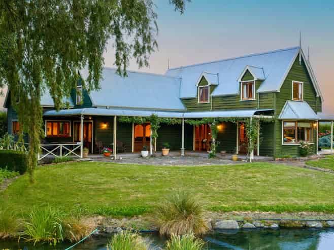 1353 State Highway 6, Renwick