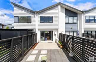 32A Biplane Street, Takanini