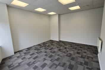 Budget-Friendly Office – 90sqm