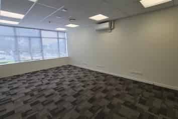 Budget-Friendly Office – 90sqm