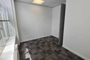 Budget-Friendly Office – 90sqm