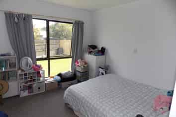 83 Geraldine Crescent, Cloverlea