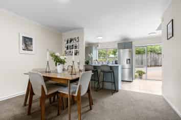 1/55 Verbena Road, Birkdale