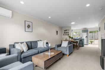 1/55 Verbena Road, Birkdale