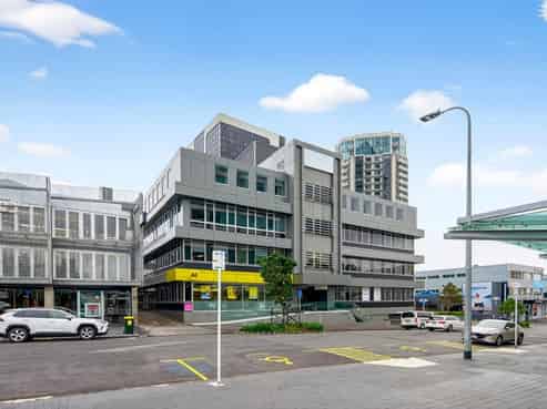 CBRE – Full floor, full fitout in central Takapuna