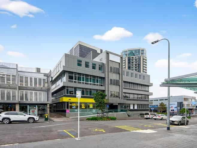 CBRE – Full floor, full fitout in central Takapuna
