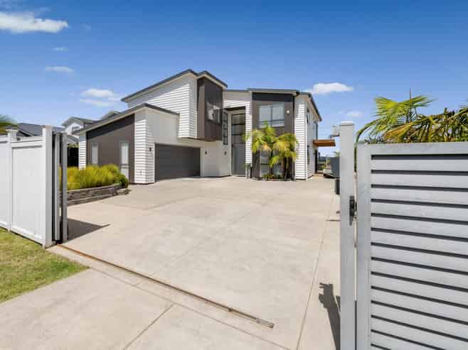 55 Eighth View Avenue, Beachlands