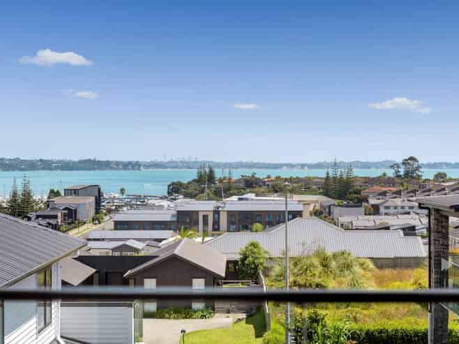 55 Eighth View Avenue, Beachlands