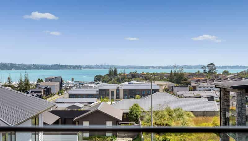 55 Eighth View Avenue, Beachlands