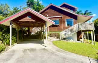 8 Empressa Heights, Helensville